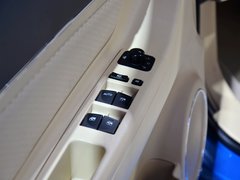 2015款 两厢 1.3L 手动 乐天天窗版