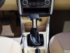 2015款 两厢 1.3L 手动 乐天天窗版