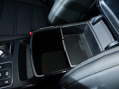 2015款 索兰托L 2.4L GDI 汽油4WD精英版 5座 国V