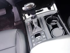 2015款 索兰托L 2.4L GDI 汽油4WD精英版 5座 国V