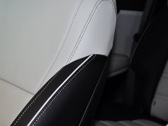 2015款 索兰托L 2.4L GDI 汽油4WD精英版 5座 国V