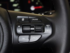 2015款 索兰托L 2.4L GDI 汽油4WD精英版 5座 国V