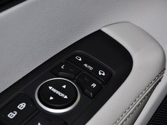 2015款 索兰托L 2.4L GDI 汽油4WD精英版 5座 国V