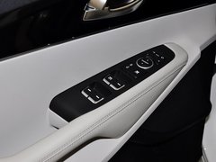2015款 索兰托L 2.4L GDI 汽油4WD精英版 5座 国V