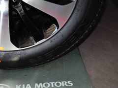 2015款 索兰托L 2.4L GDI 汽油4WD精英版 5座 国V