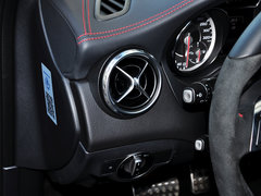 2015款 GLA 45 AMG 4MATIC 5座