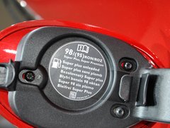 2015款 6.8T 极致版