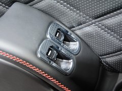 2015款 6.8T 极致版