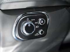 2015款 6.8T 极致版