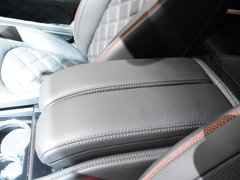2015款 6.8T 极致版