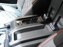 2015款 6.8T 极致版