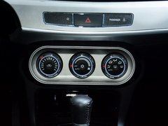 2015款 1.6L 手动 时尚版