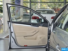 2015款 230TSI DSG 舒适型
