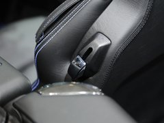 2015款 4.7L 自动 百年纪念版