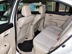 2015款 1.6L 自动 乐享型