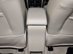 2015款 1.6L 自动 乐享型