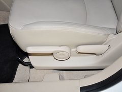 2015款 1.6L 自动 乐享型