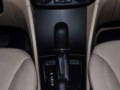 2015款 1.6L 自动 乐享型