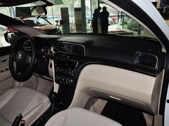 2015款 1.6L 自动 乐享型
