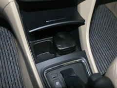 2015款 1.6L 自动 尊享型