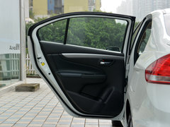 2015款 1.6L 自动 尊享型