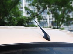 2015款 1.0L手動 標(biāo)準(zhǔn)型