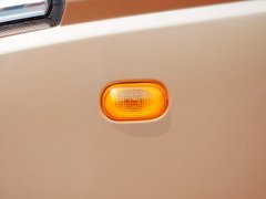 2015款 1.0L手動 標(biāo)準(zhǔn)型