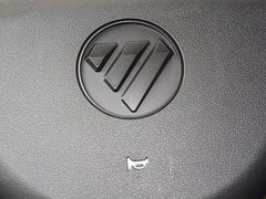 2015款 1.0L手動 標(biāo)準(zhǔn)型