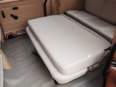 2015款 1.0L手動 標(biāo)準(zhǔn)型