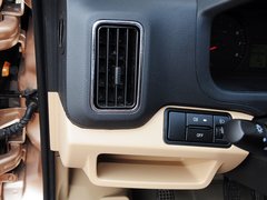 2015款 1.0L手動 標(biāo)準(zhǔn)型