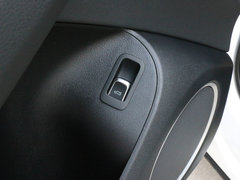 2015款 40 TFSI 舒适型 5座