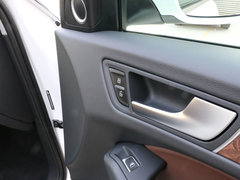 奥迪Q5 2015款 40 TFSI 舒适型 5座