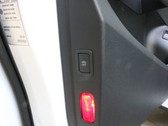 2015款 40 TFSI 舒適型 5座