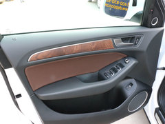 2015款 40 TFSI 舒適型 5座