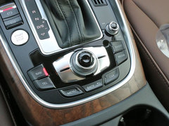2015款 40 TFSI 舒適型 5座
