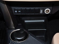 2015款 2.0L CVT 两驱都市版 5座