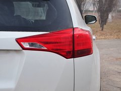 RAV4荣放 2015款 2.0L CVT 四驱新锐版 5座