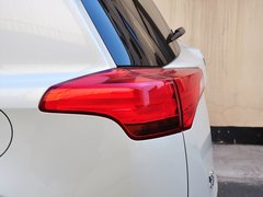 2015款 2.5L 自动 四驱尊贵版 5座
