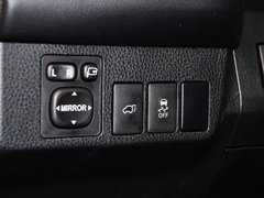 2015款 2.5L 自动 四驱尊贵版 5座