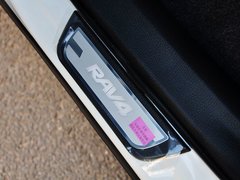 2015款 2.5L 自动 四驱尊贵版 5座