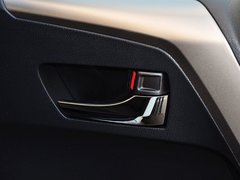 2015款 2.5L 自动 四驱尊贵版 5座