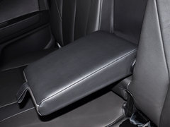 2015款 2.5T 自动 四驱超豪华型4JK1