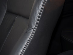 2015款 2.5T 自动 四驱超豪华型4JK1