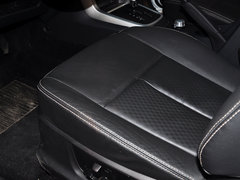 2015款 2.5T 自动 四驱超豪华型4JK1