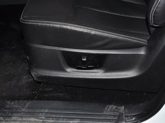 2015款 2.5T 自动 四驱超豪华型4JK1