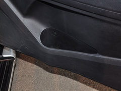 2015款 2.5T 自动 四驱超豪华型4JK1