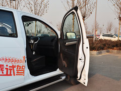 2015款 2.5T 自动 四驱超豪华型4JK1