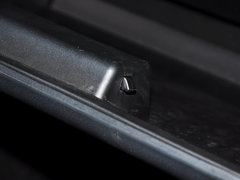 2015款 2.5T 自动 四驱超豪华型4JK1
