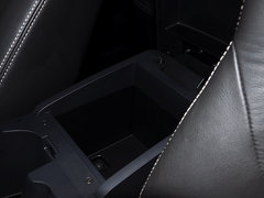 2015款 2.5T 自动 四驱超豪华型4JK1