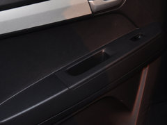 2015款 2.5T 自动 四驱超豪华型4JK1